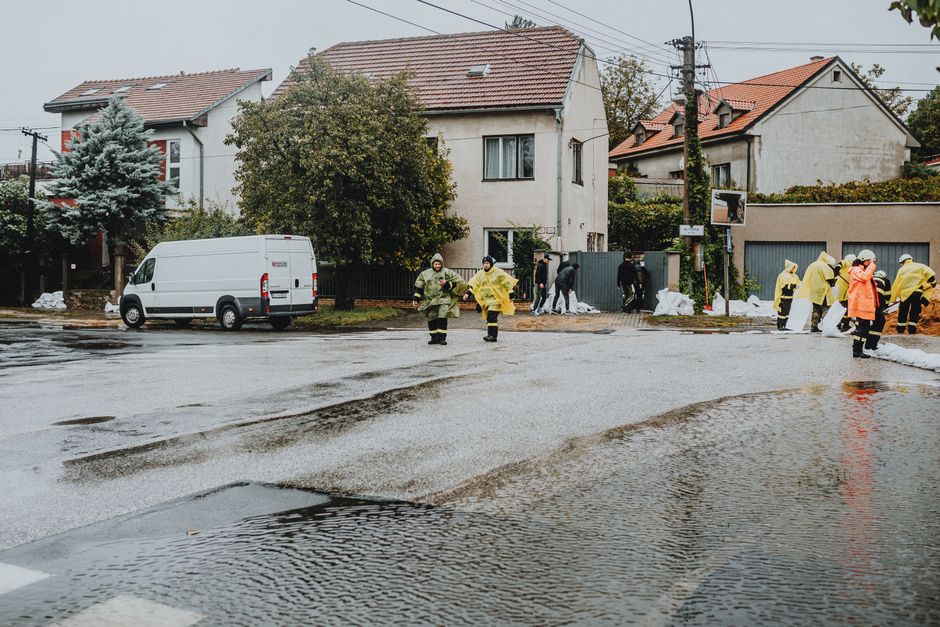 Poškodbe